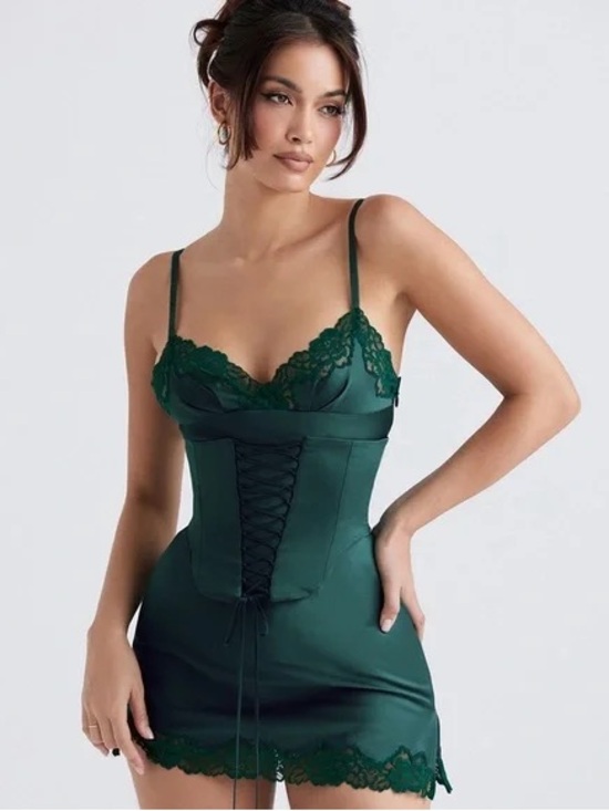 House of CB Dresses & Skirts - House of CB ‘Soraya’ Emerald Green dress